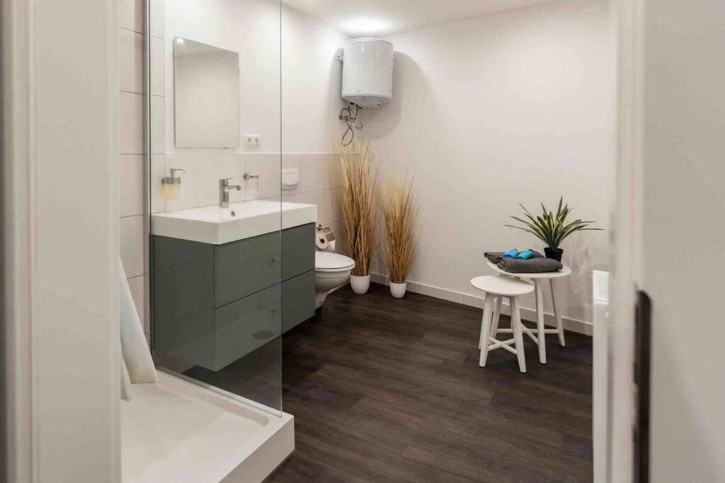 Stilvolles Apartment In Zentraler Lage Bréma Kültér fotó